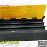 3 channels roadway rubber cable ramp protector