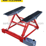 AA4C 1500 kgs Adjustable Mini Tilting Car Lift AA-TL1500A